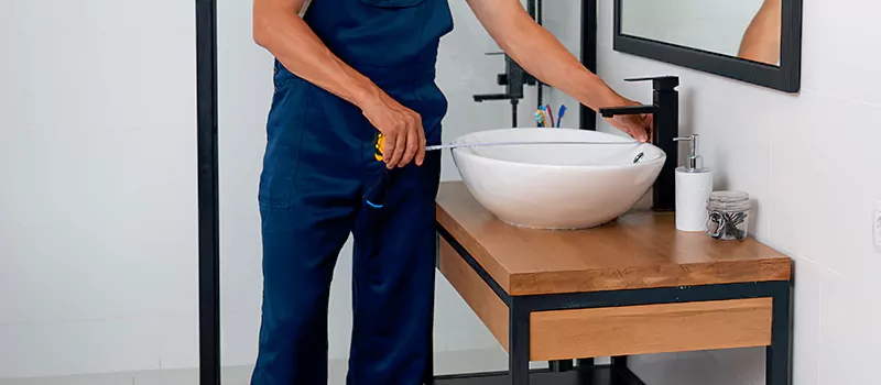 Plumber for Plumbing Repair And Installation Services in Kent Gardens, Oakville