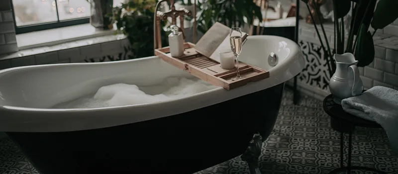 Full Bed Bathtub Replacement in Kent Gardens, Oakville